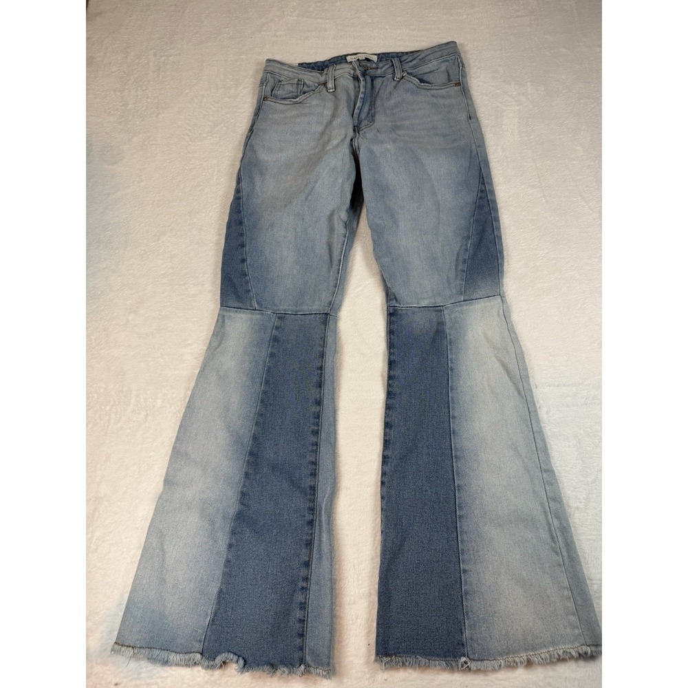 Almost Famous Jeans Women's VTG Sz 7 Flare 99% Cotton Light Wash Normcore Trendy